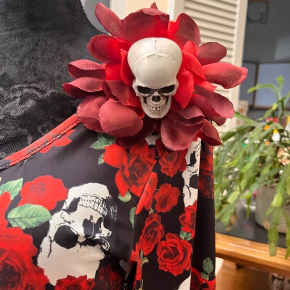 Cyinu skull dress, size M - Picture 2 of 6